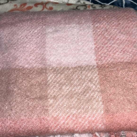 Victoria Secret Warm Long Scarf - Picture 7 of 10